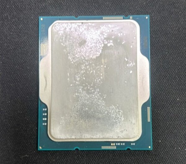 i9-14900K表面被液态金属腐蚀：Intel直接拒保！无话可说-第1张图片-山东威力重工